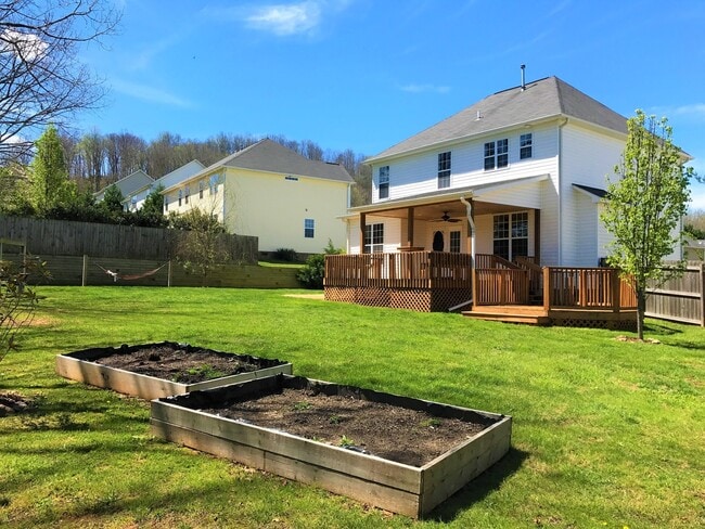 61 Yorktown Cir in Arden, NC - Building Photo - Building Photo