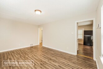 4412 Kensington Ave in Kansas City, MO - Foto de edificio - Building Photo