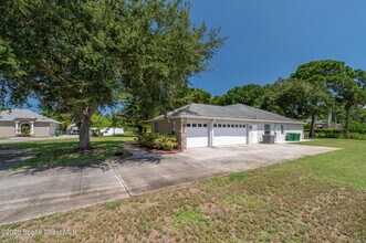 187 Pinta Cir in Merritt Island, FL - Building Photo - Building Photo