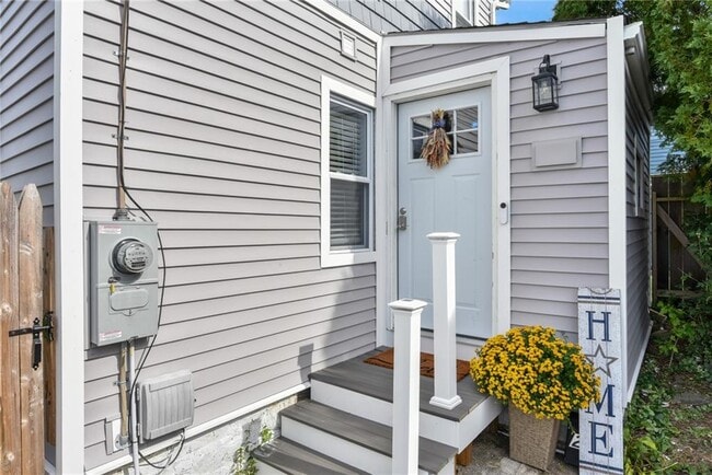 26 Pearl St in Newport, RI - Building Photo - Building Photo
