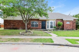 1500 Hackamore St in Mesquite, TX - Building Photo