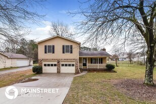 1318 Temple Johnson Rd in Loganville, GA - Building Photo