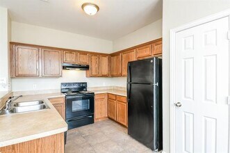 288 Edison Ln in Crowley, TX - Building Photo - Building Photo