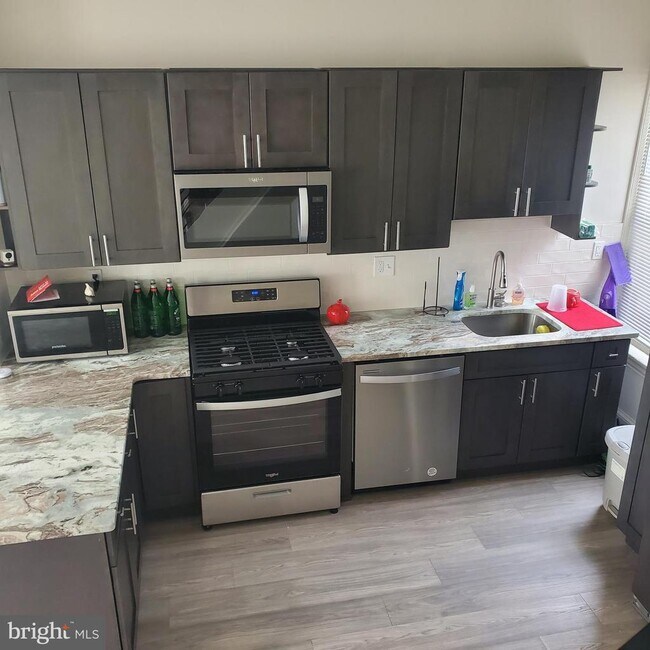 property at 1725 N 27th St