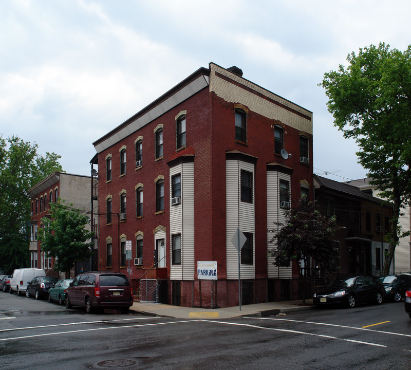 151-153 Lafayette St in Newark, NJ - Foto de edificio