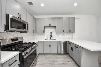 7413 N Star St in Houston, TX - Building Photo - Building Photo