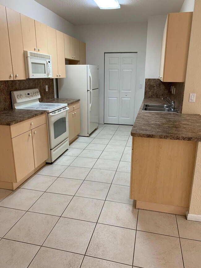 property at 3565 Forest Hill Blvd
