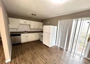 745 Ferguson Ave in Ferguson, MO - Building Photo - Building Photo