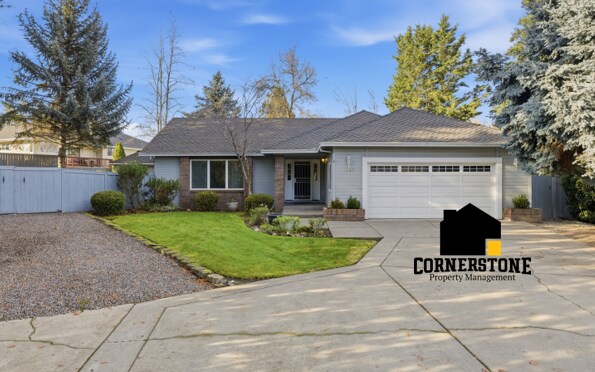 1137 Riverrock Way in Medford, OR - Building Photo