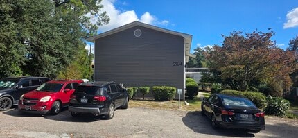 2104 Greenoaks Rd, Unit Greenoaks Commons in Columbia, SC - Foto de edificio - Building Photo