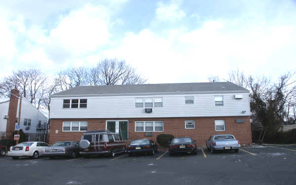 382-396 Tremont Ave in East Orange, NJ - Building Photo