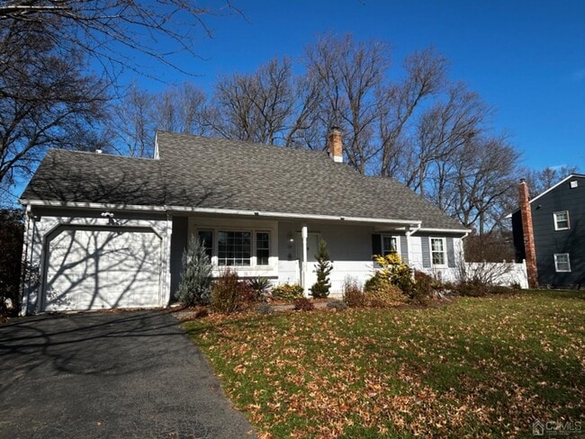 218 W Shirley Ave