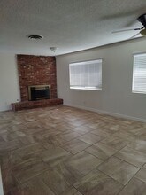 3700 Marjal Ave in Bakersfield, CA - Building Photo - Building Photo