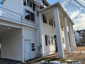 444 West St in Bristol, CT - Building Photo