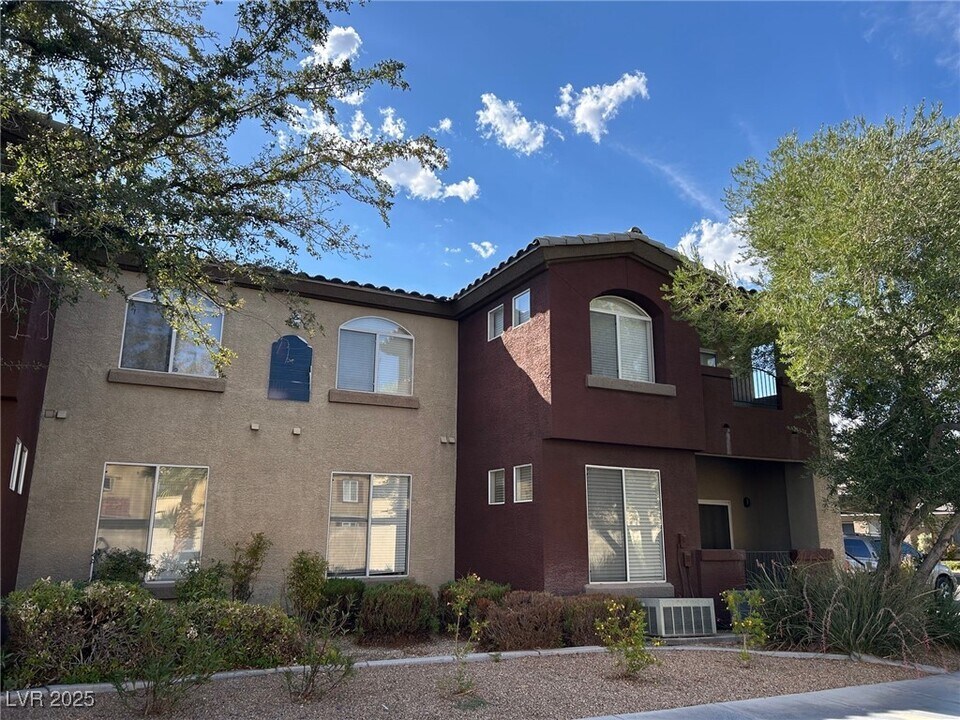 4400 S Jones Blvd in Las Vegas, NV - Building Photo