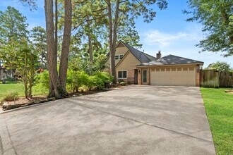 8318 Everleaf Dr in Spring, TX - Building Photo - Building Photo