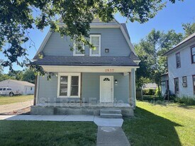 1537 S Water St in Wichita, KS - Building Photo