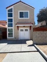 1047 Shepherds Knoll Pl in Chula Vista, CA - Foto de edificio - Building Photo