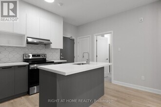 63 Acacia Ave in Ottawa, ON - Building Photo - Building Photo