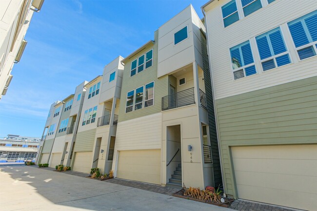 946 W 18th St in Houston, TX - Building Photo - Building Photo