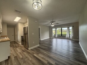 641 Southland Rd in Venice, FL - Building Photo - Building Photo