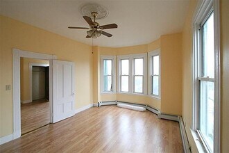90 Norfolk St in Cambridge, MA - Building Photo - Building Photo