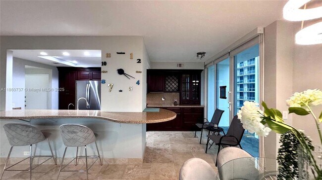 3505 S Ocean Dr, Unit 1101 in Hollywood, FL - Building Photo - Building Photo