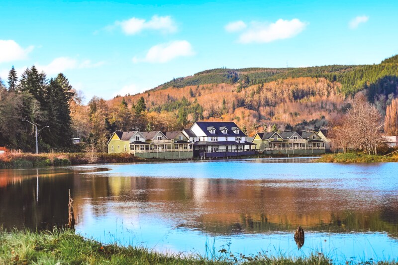 401 Abby Rd in Raymond, WA - Building Photo