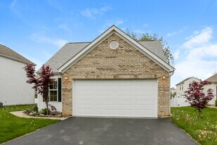 3216 Canyon Bluff Dr in Canal Winchester, OH - Building Photo