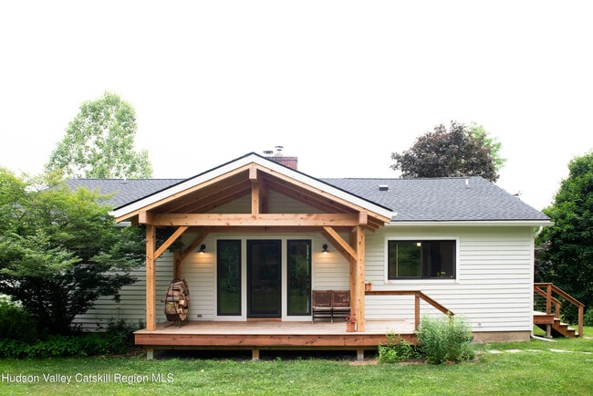 property at 61 Schoolhouse Rd