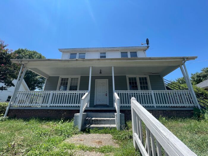 211 S Liberty St in Gastonia, NC - Foto de edificio