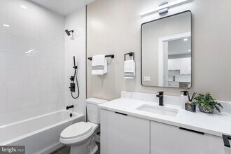 1358 Florida Ave NE in Washington, DC - Building Photo - Building Photo