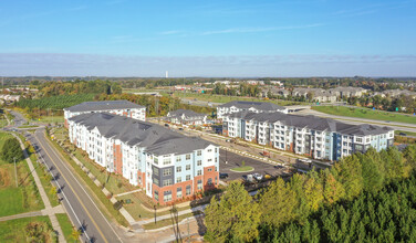 Alta Croft in Charlotte, NC - Foto de edificio - Building Photo