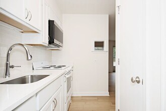 2114 Ivy Rd in Charlottesville, VA - Building Photo - Building Photo