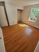 19 Lawlor St-Unit -A in New Britain, CT - Building Photo - Building Photo