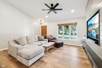 5 Woodacre Dr in Carmel, IN - Building Photo - Building Photo