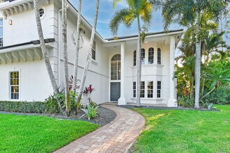 377 Squire Dr in Wellington, FL - Building Photo - Building Photo