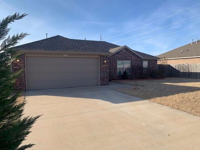 110 Willow Dr in Centerton, AR - Foto de edificio - Building Photo