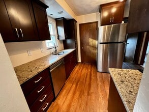 609 Maple St in Neenah, WI - Building Photo - Building Photo