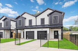 6726 Paris St in Houston, TX - Building Photo