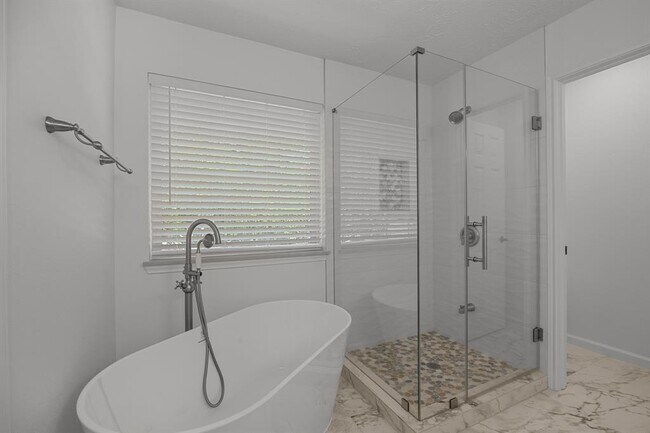 2014 Gemini St in Houston, TX - Building Photo - Building Photo