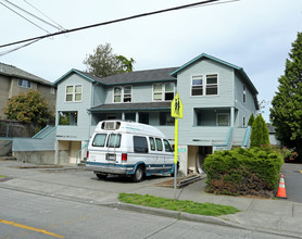 2644 22nd Ave W in Seattle, WA - Foto de edificio - Building Photo