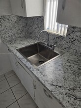 1708 Plunkett St in Hollywood, FL - Building Photo - Building Photo