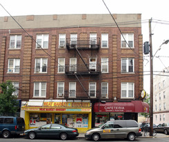 5806 Hudson Ave in West New York, NJ - Foto de edificio - Building Photo