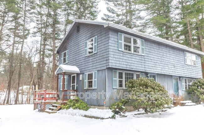 64 South Rd in Londonderry, NH - Building Photo - Building Photo