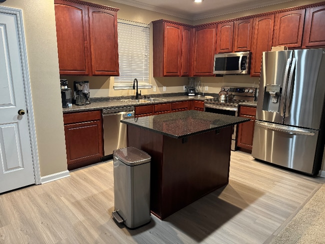 6948 Vistamere Way in Indianapolis, IN - Foto de edificio - Building Photo