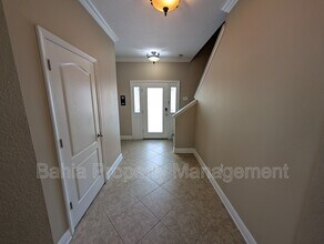 7714 Landcare Ln in Tampa, FL - Building Photo - Building Photo