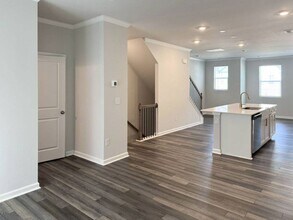 196 Aster Bloom Ln in Raleigh, NC - Building Photo - Building Photo