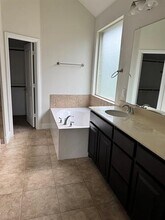 1241 Lynn Dr in Arlington, TX - Building Photo - Building Photo