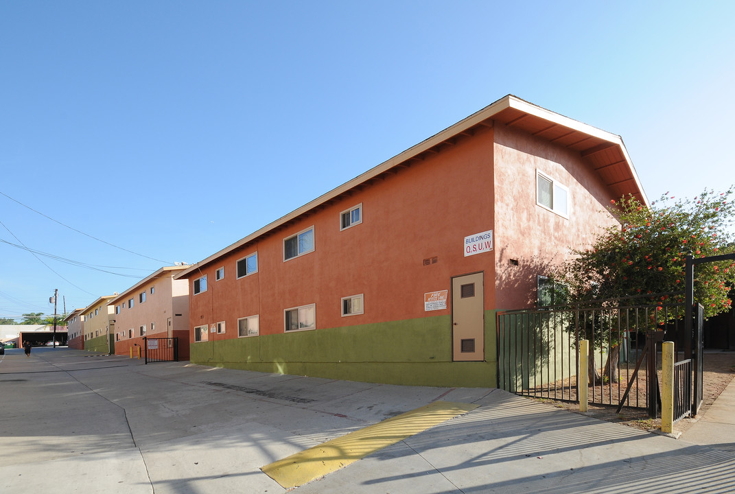 Viking Gardens Apartments in La Habra, CA - Building Photo